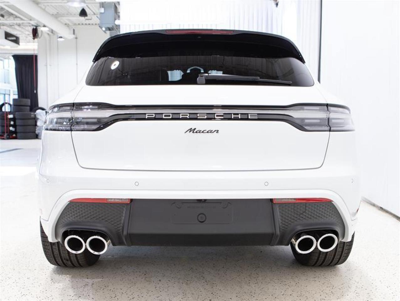 2026 Porsche Macan AWD Photo