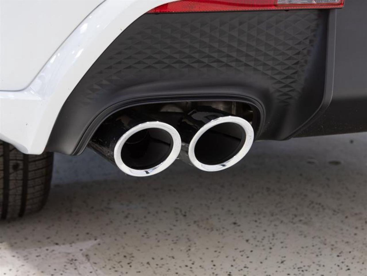 2026 Porsche Macan AWD Photo