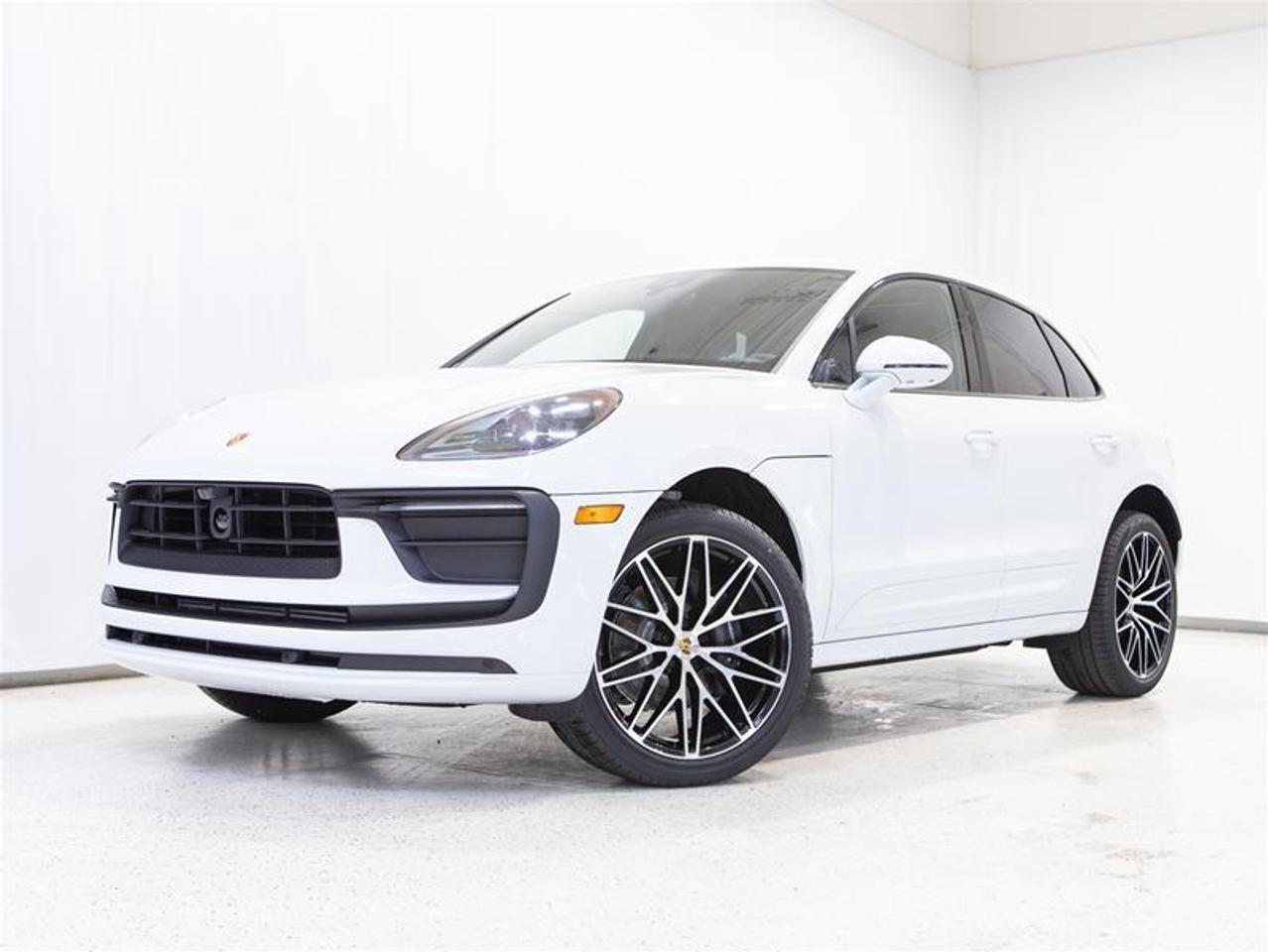 2026 Porsche Macan AWD Photo