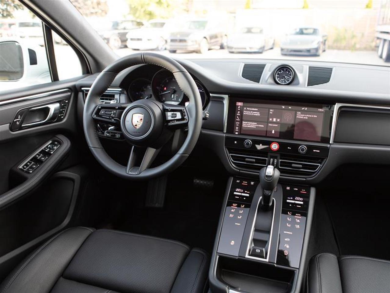 2026 Porsche Macan AWD Photo