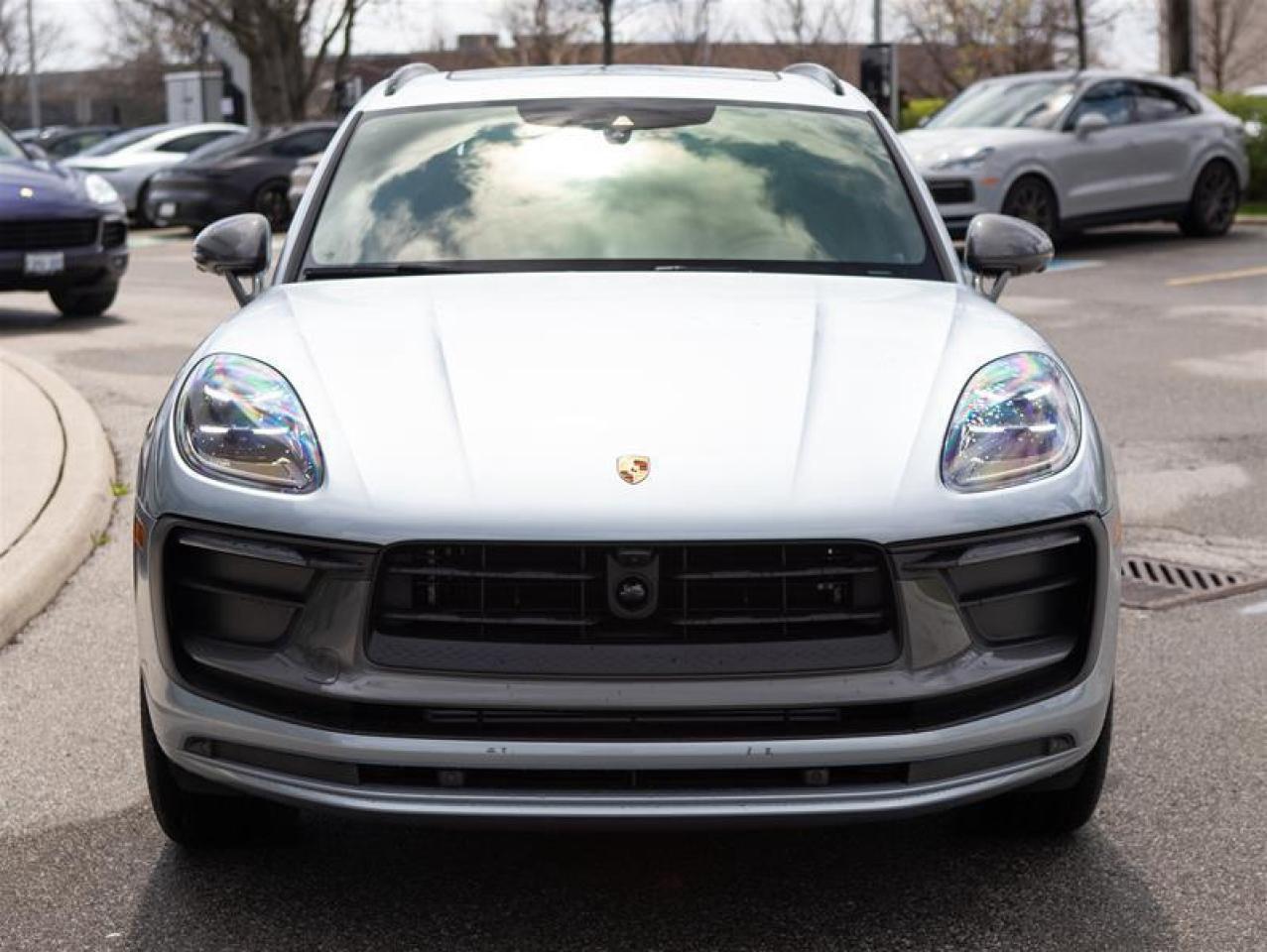 2024 Porsche Macan T AWD Photo