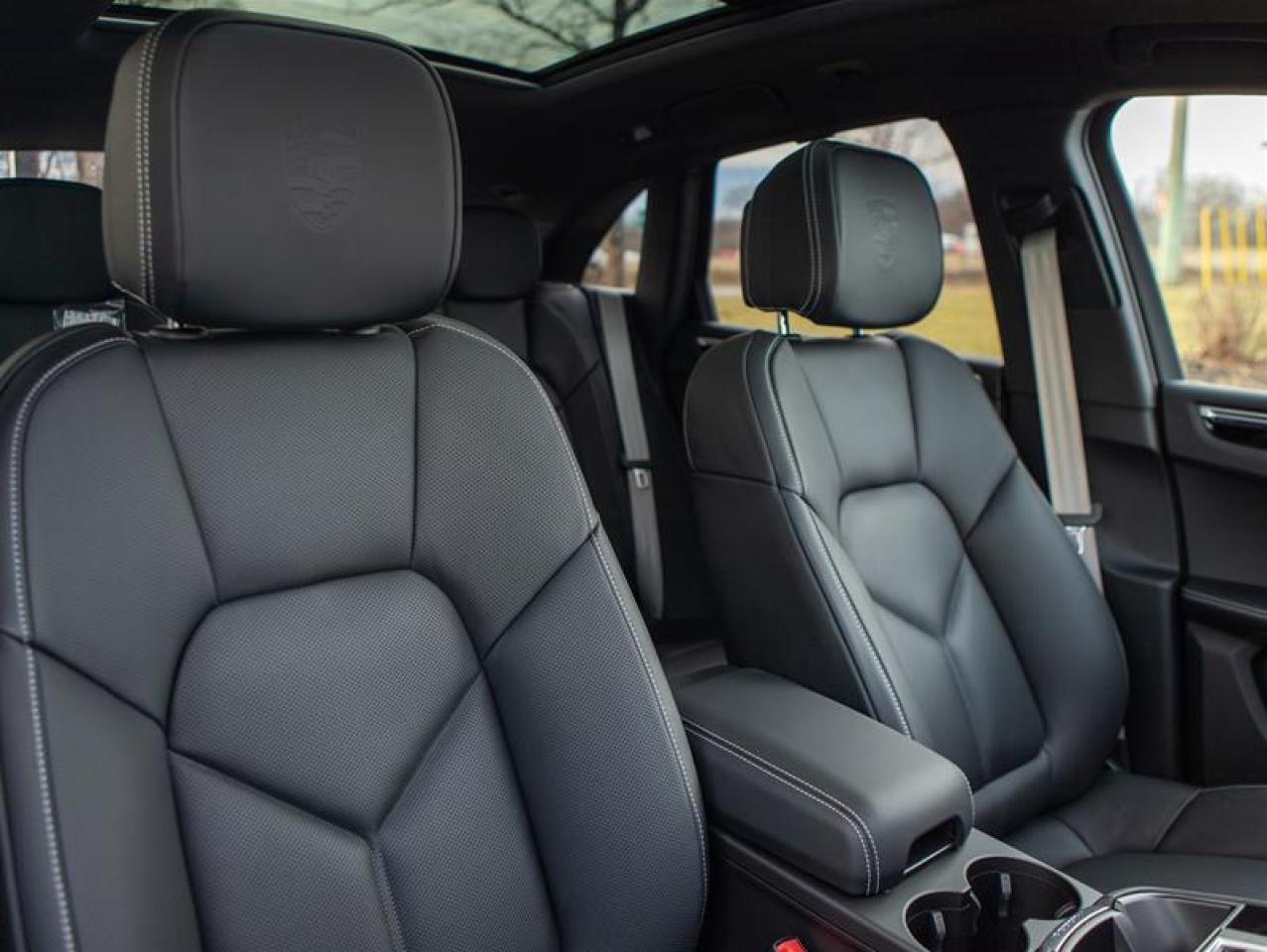 2024 Porsche Macan T AWD Photo