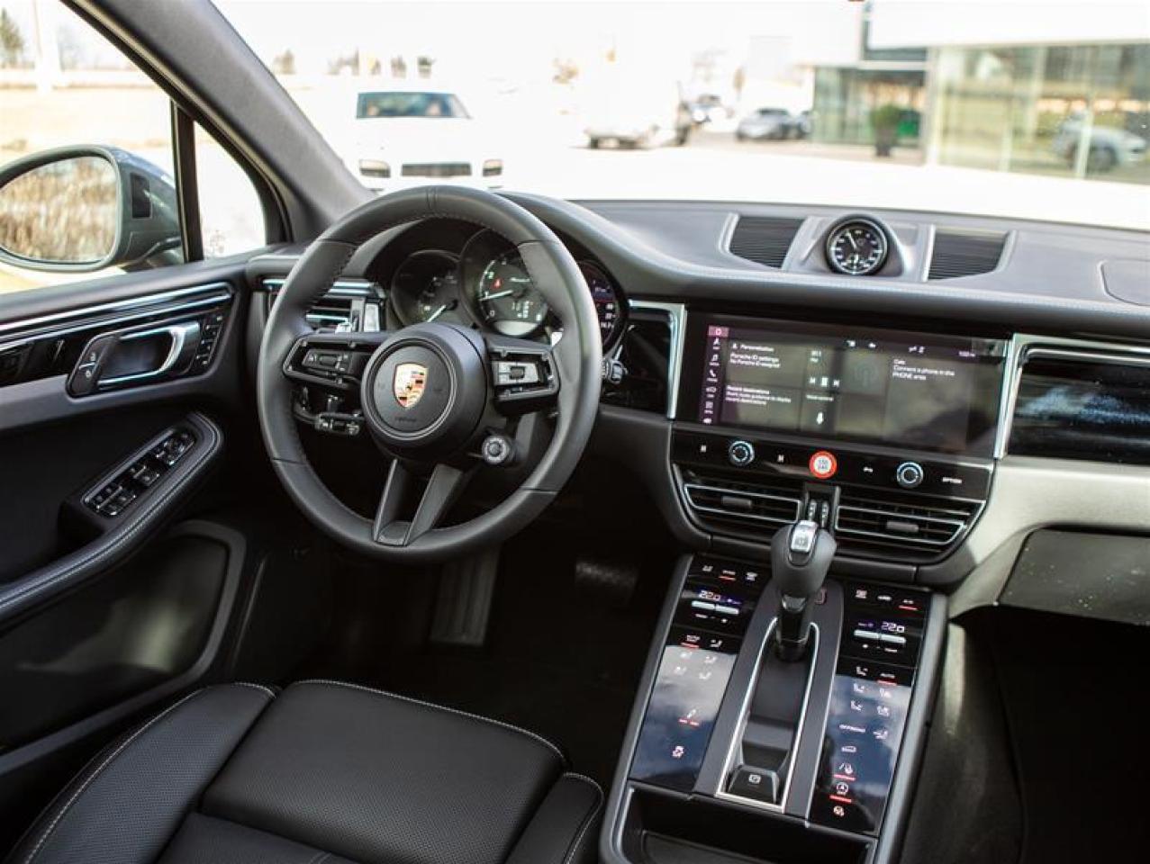 2024 Porsche Macan T AWD Photo