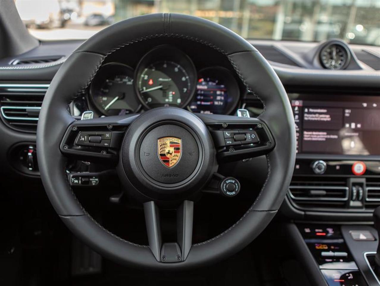 2024 Porsche Macan T AWD Photo