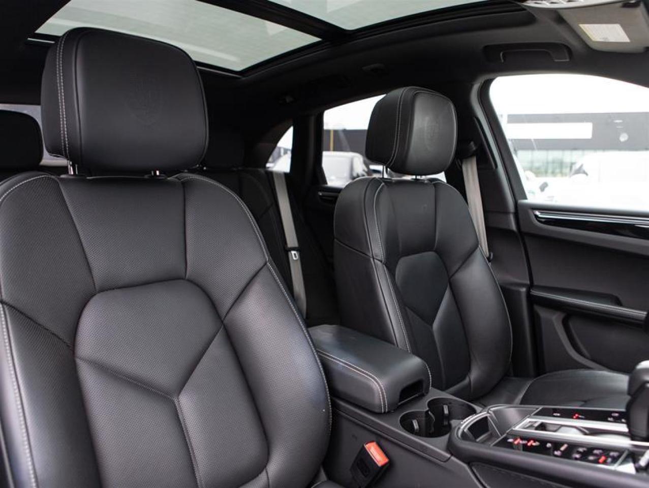 2024 Porsche Macan T AWD Photo