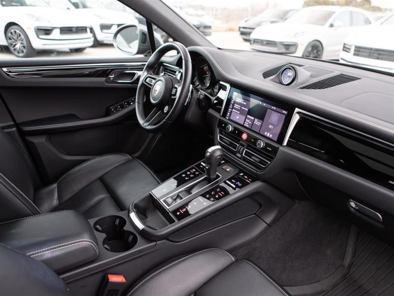 2024 Porsche Macan T AWD Photo