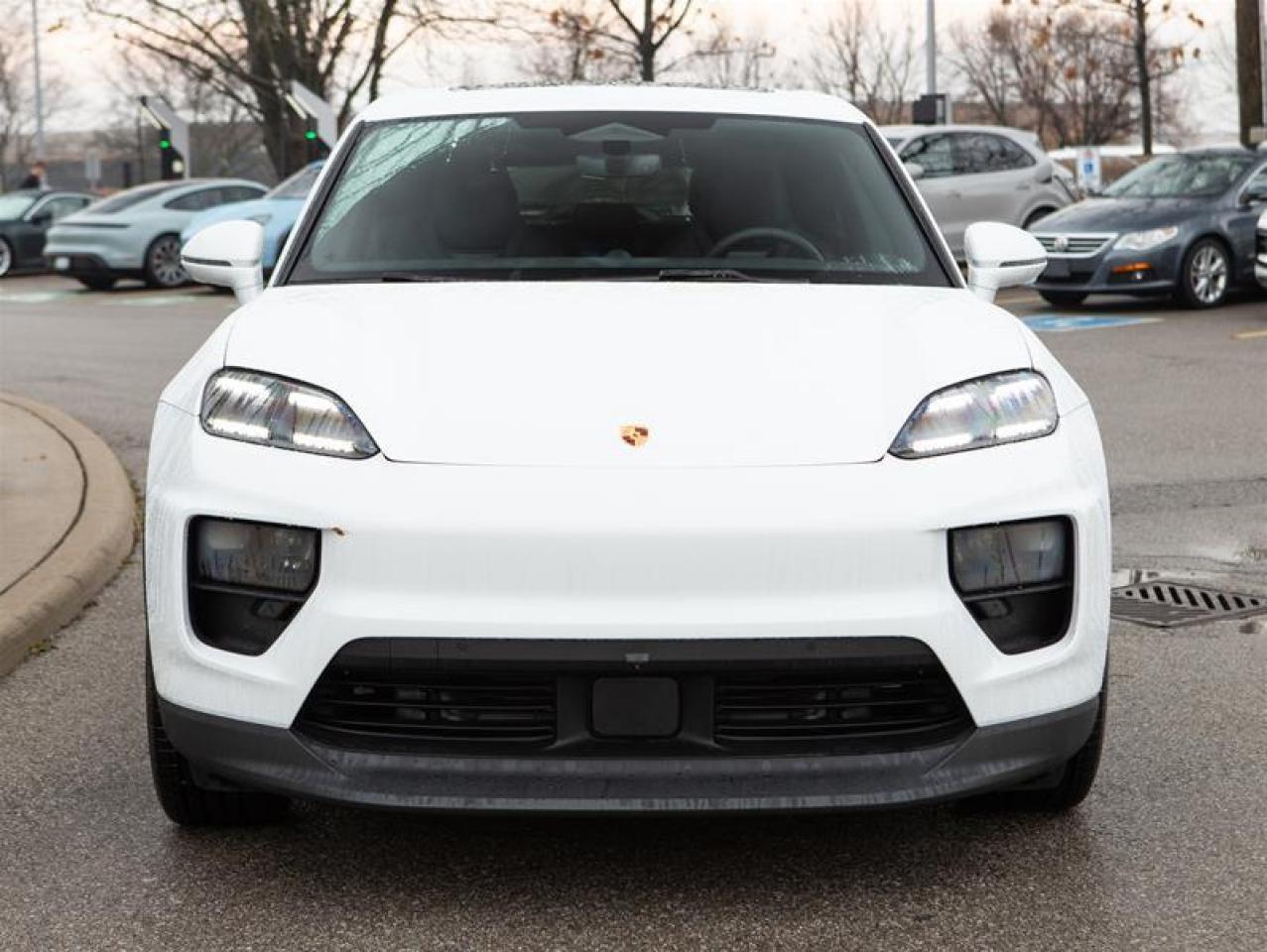 2024 Porsche Macan Electric 4 AWD Photo