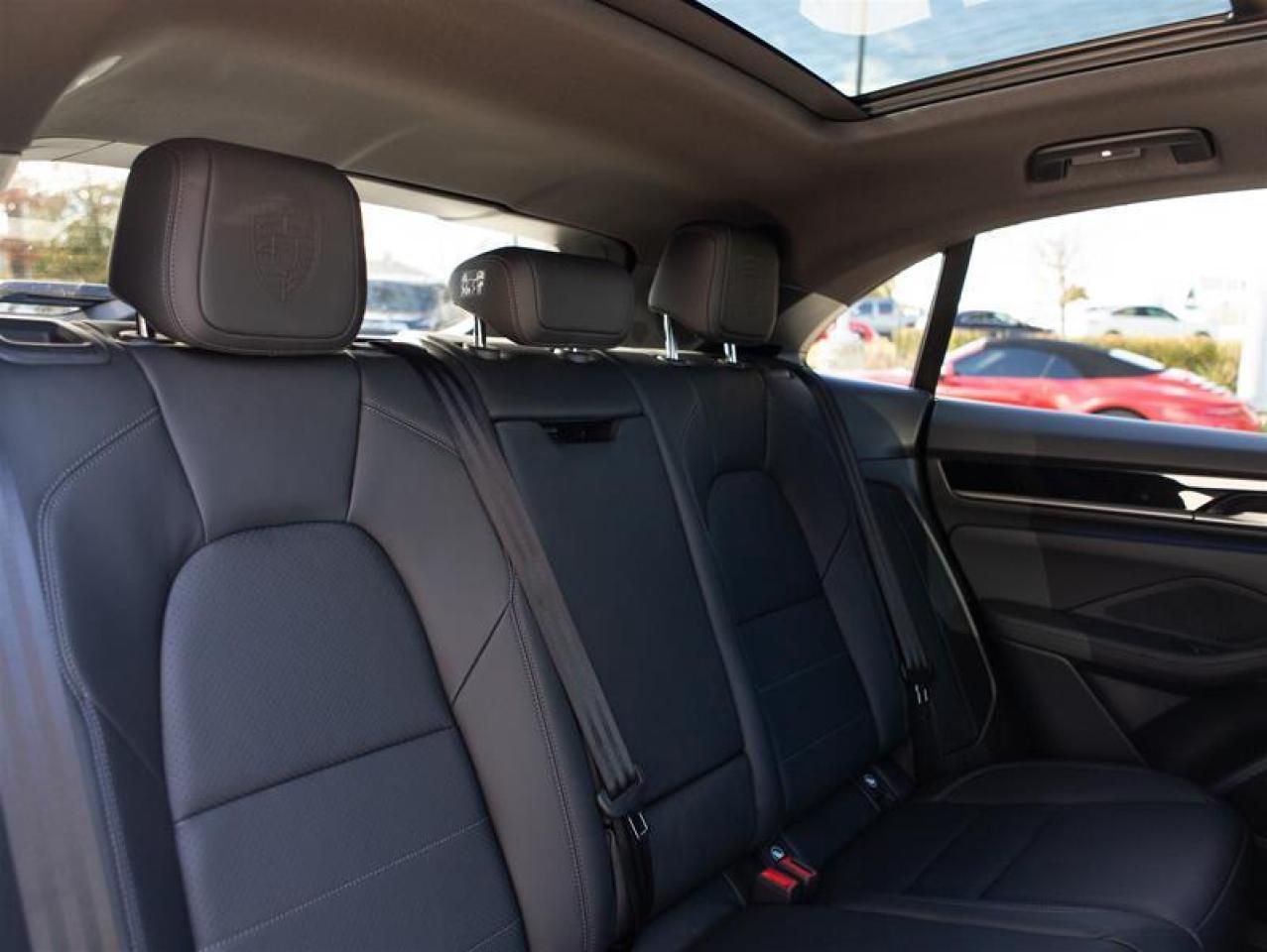 2024 Porsche Macan Electric 4 AWD Photo