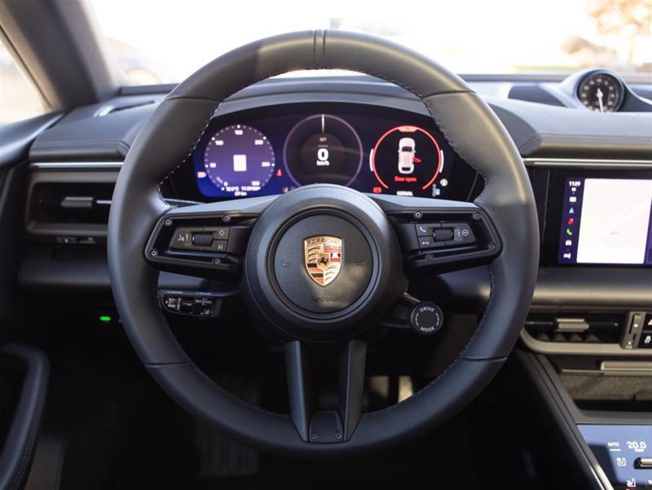 2024 Porsche Macan Electric 4 AWD Photo