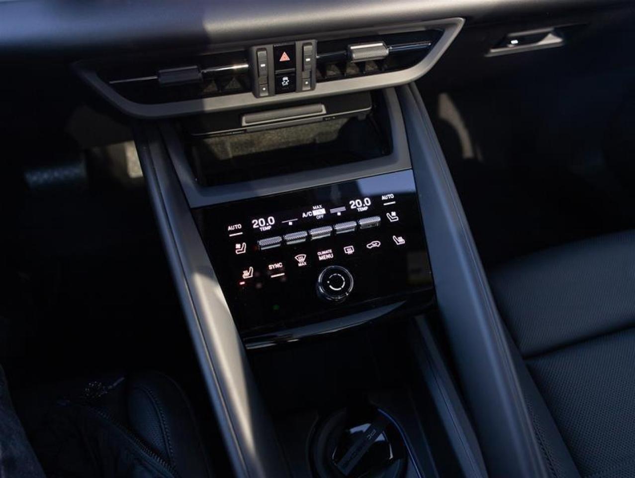 2024 Porsche Macan Electric 4 AWD Photo