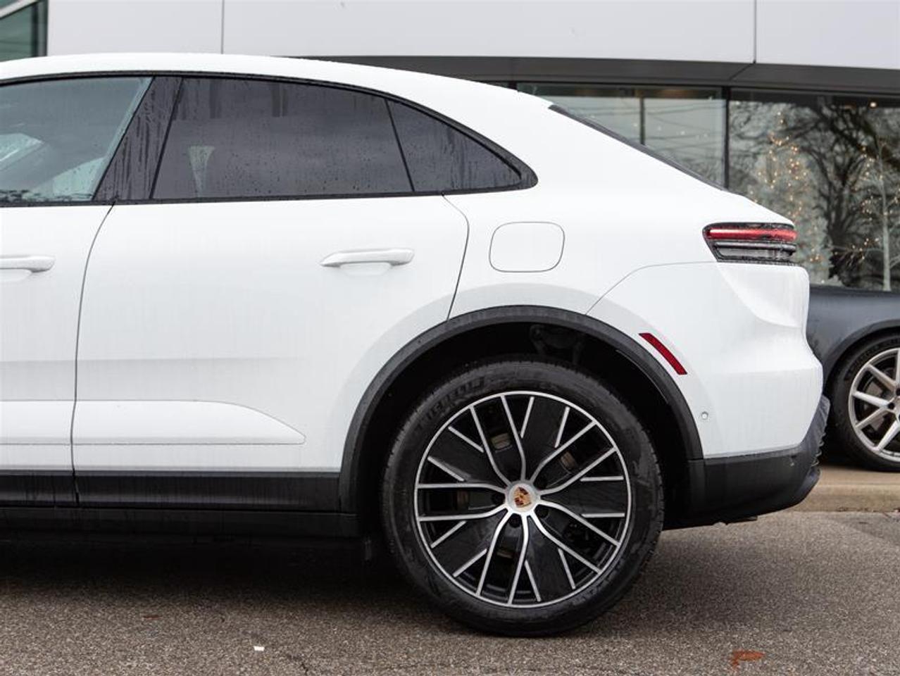 2024 Porsche Macan Electric 4 AWD Photo