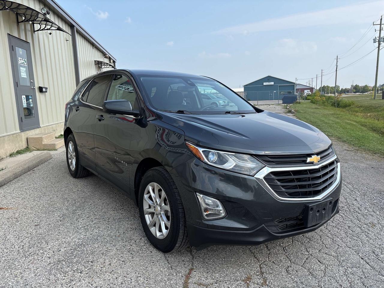 2020 Chevrolet Equinox LT, AWD, Apple Carplay. Photo