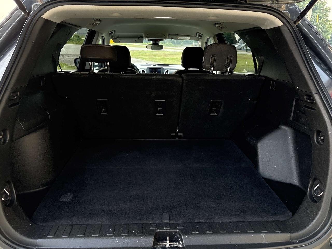2020 Chevrolet Equinox LT, AWD, Apple Carplay. Photo