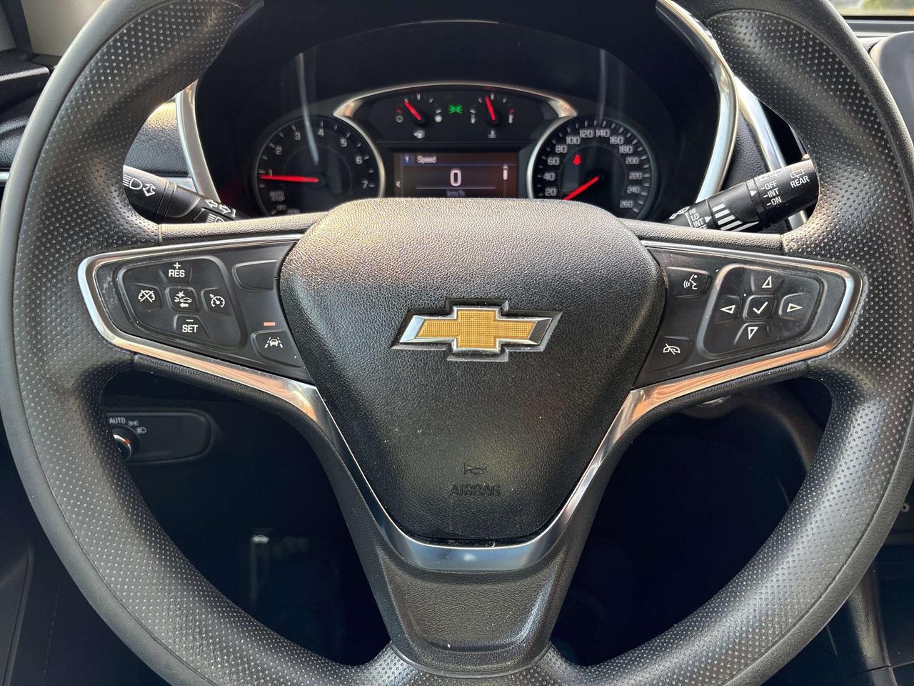 2020 Chevrolet Equinox LT, AWD, Apple Carplay. Photo