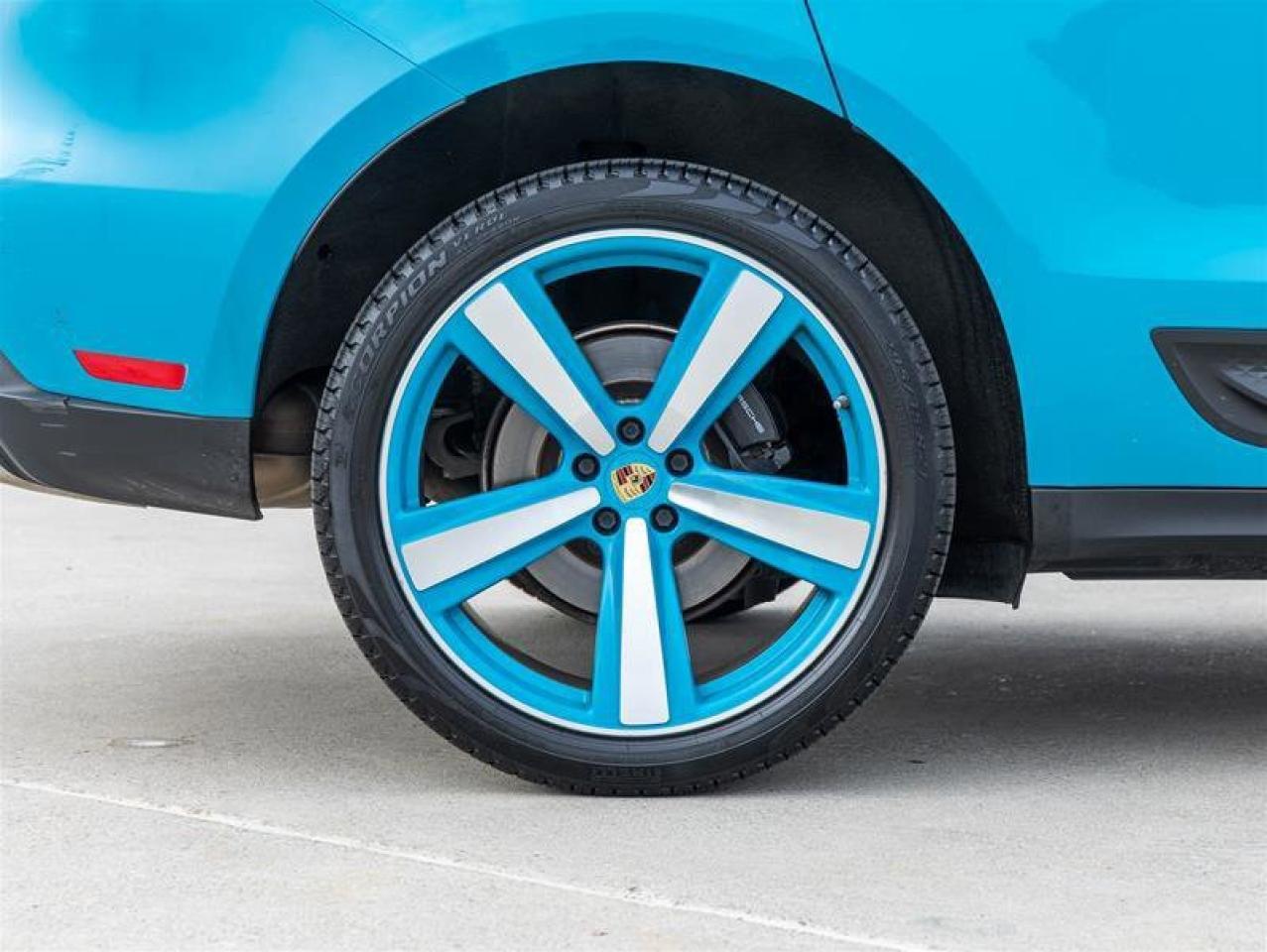 2023 Porsche Macan AWD Premium Pkg Plus 21 Exclusive Design Sport Whe Photo