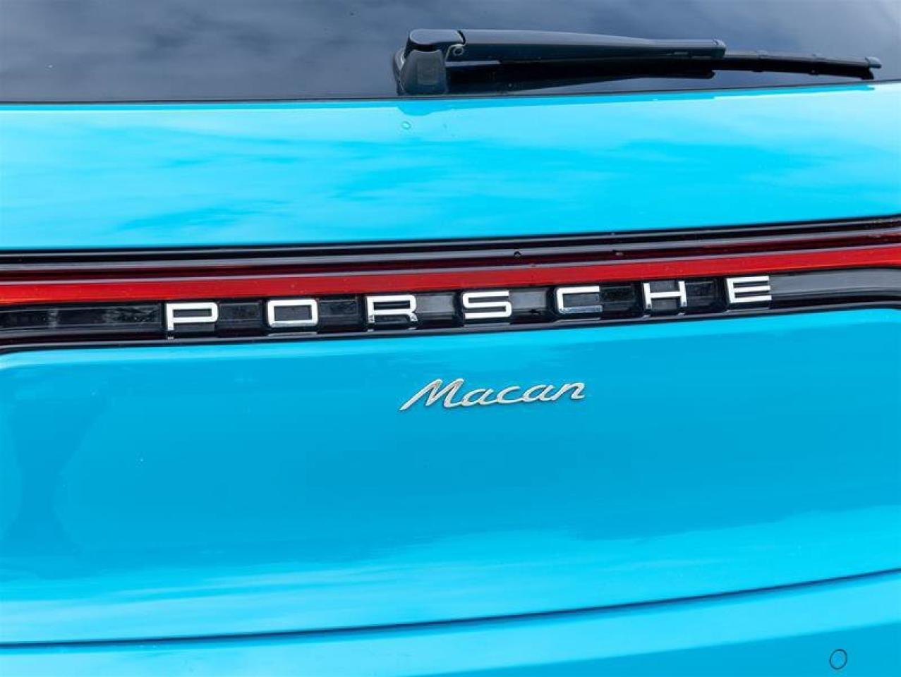 2023 Porsche Macan AWD Premium Pkg Plus 21 Exclusive Design Sport Whe Photo