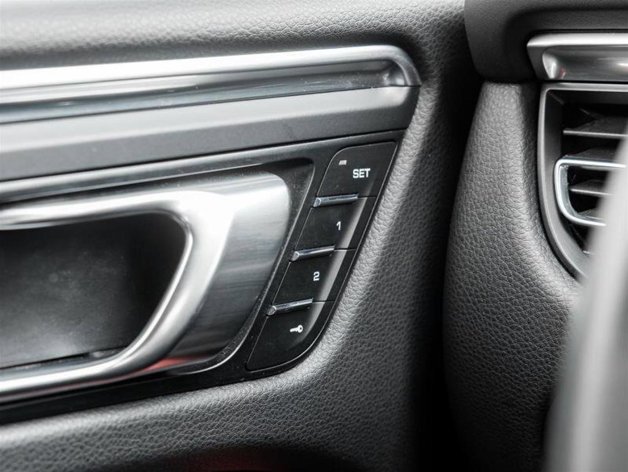 2023 Porsche Macan AWD Premium Pkg Plus 21 Exclusive Design Sport Whe Photo