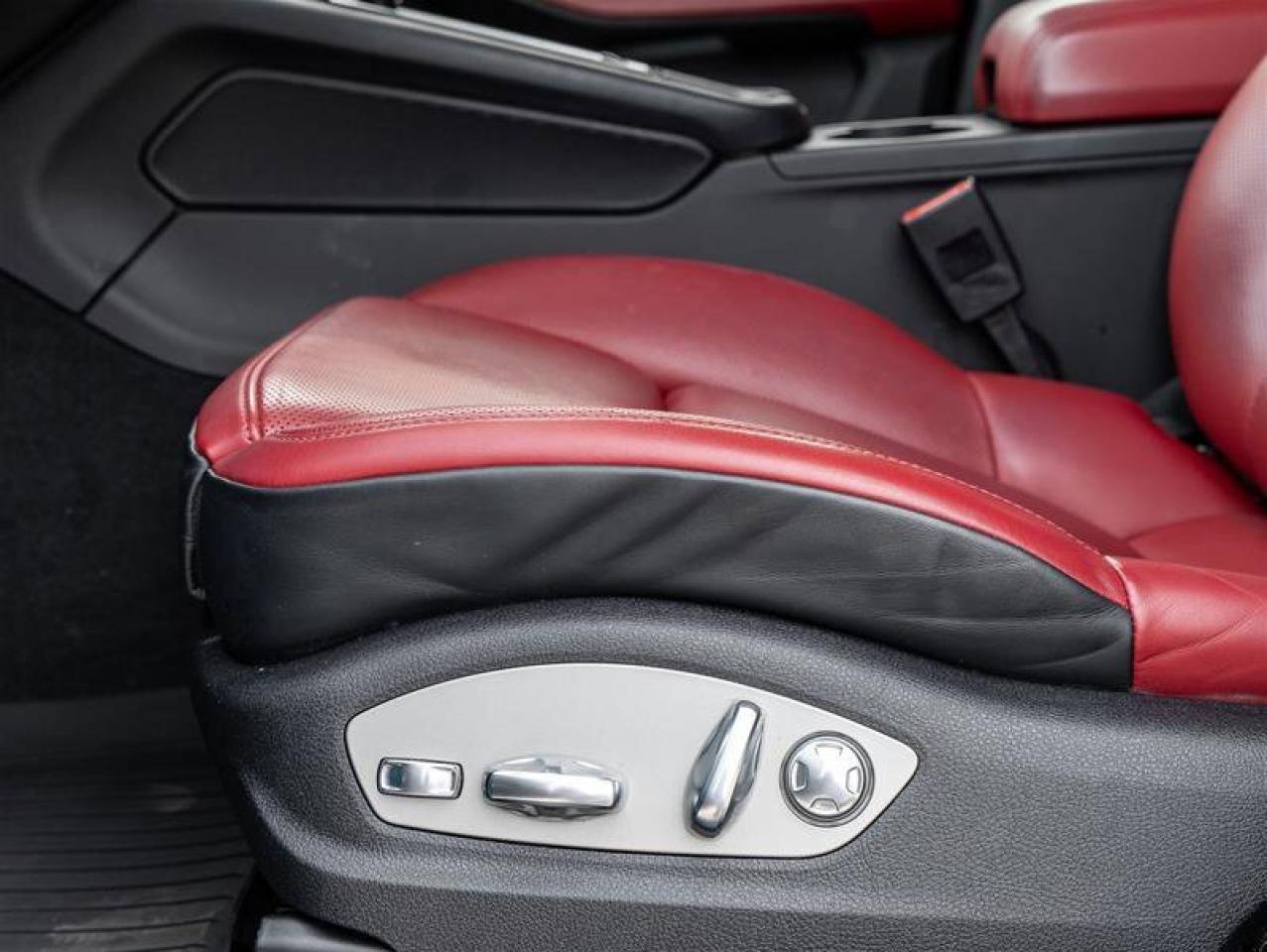 2023 Porsche Macan AWD Premium Pkg Plus 21 Exclusive Design Sport Whe Photo