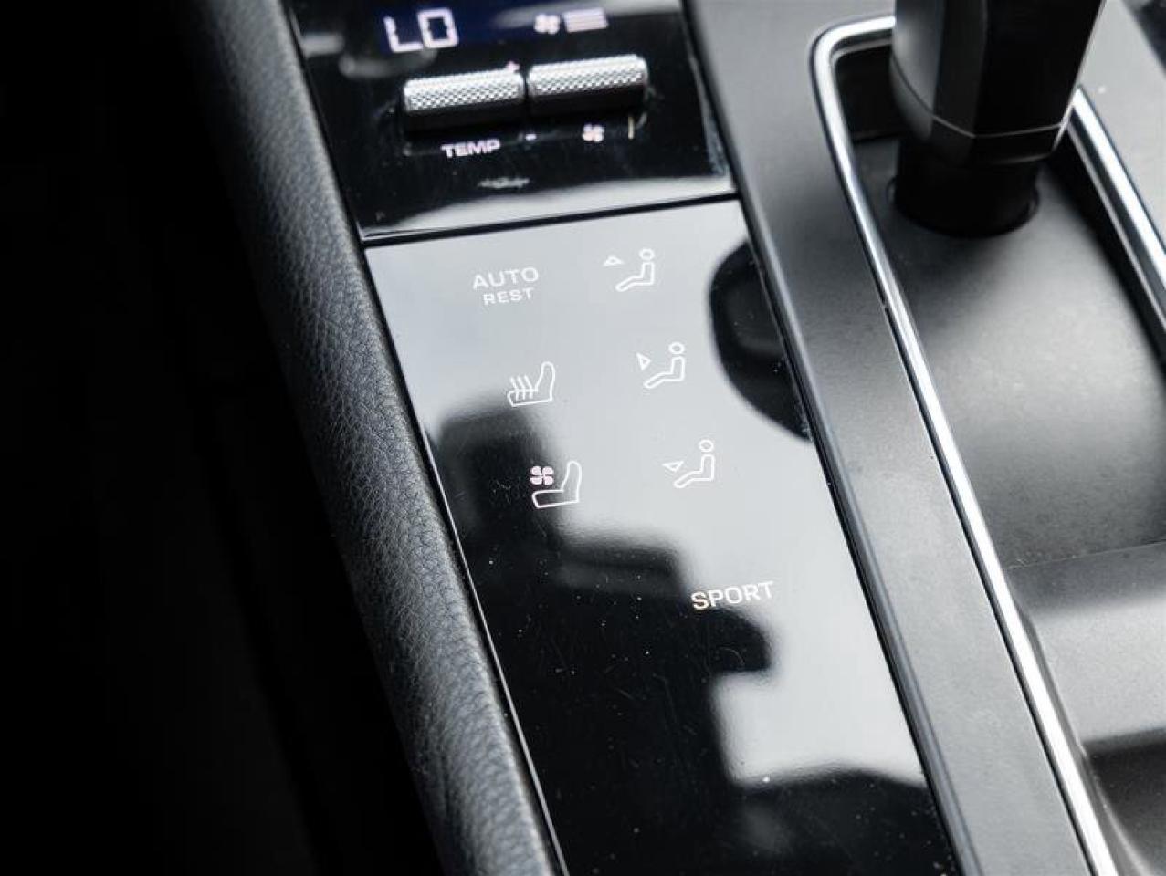 2023 Porsche Macan AWD Premium Pkg Plus 21 Exclusive Design Sport Whe Photo