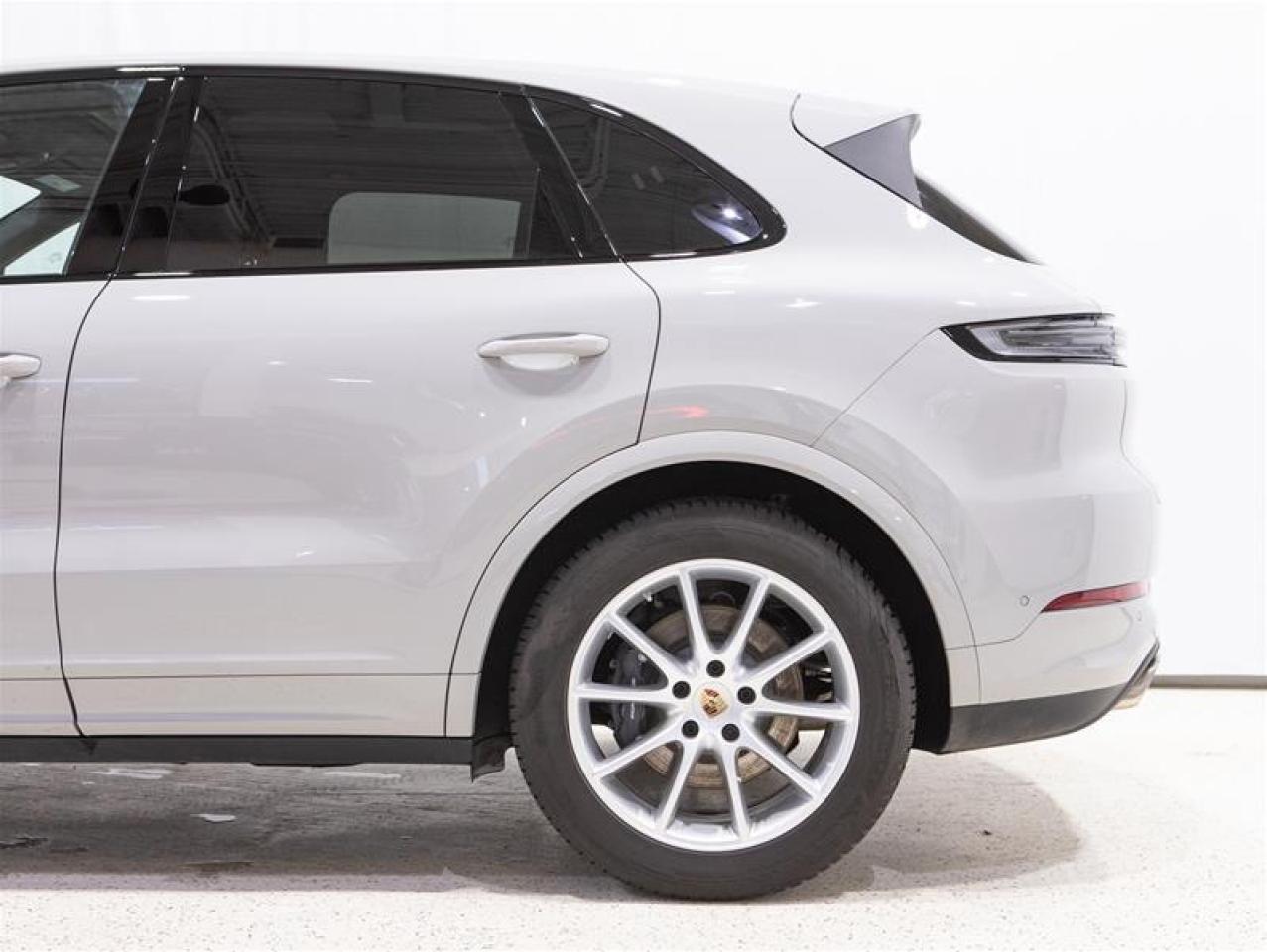 2025 Porsche Cayenne AWD Photo