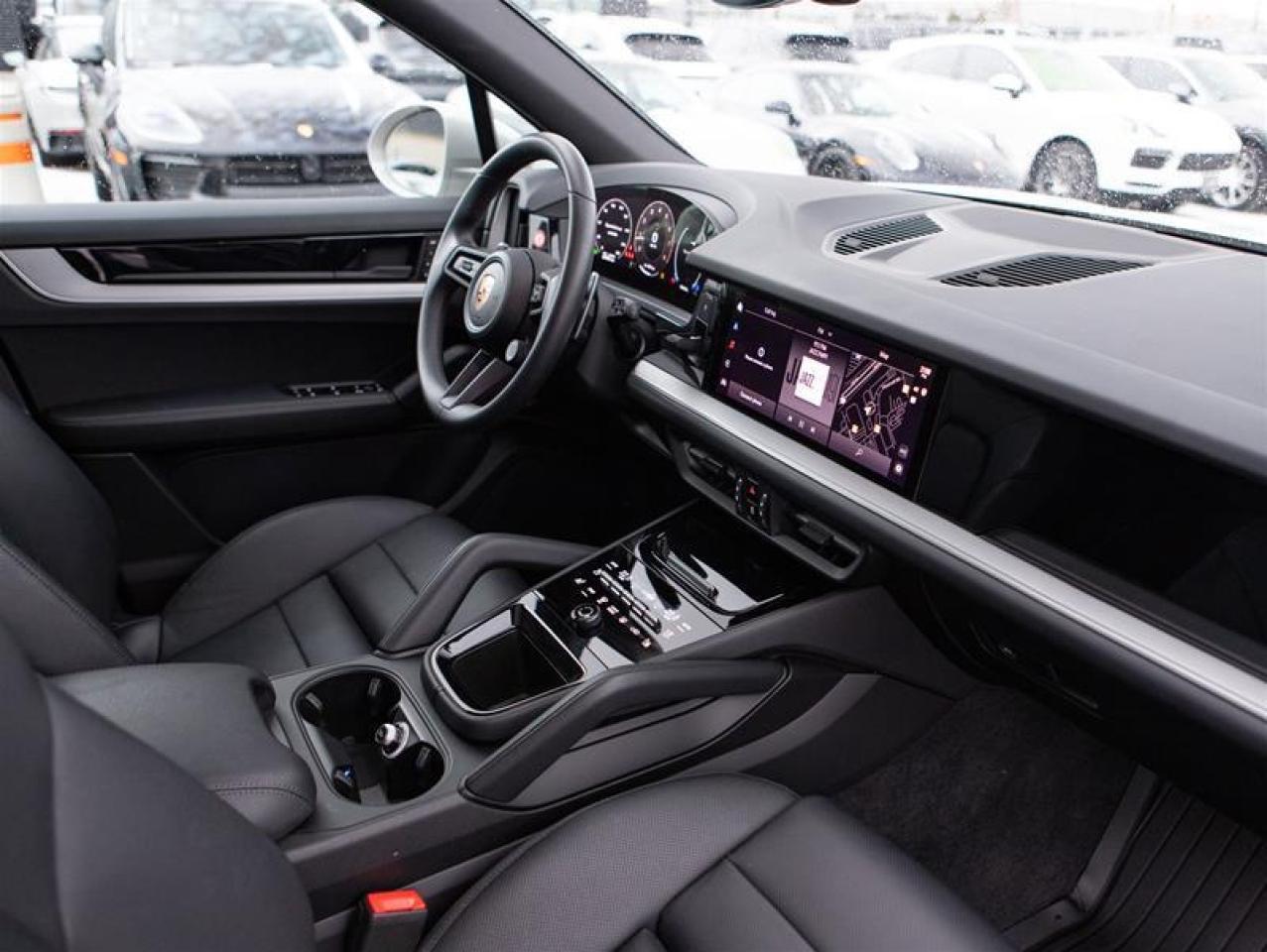 2025 Porsche Cayenne AWD Photo