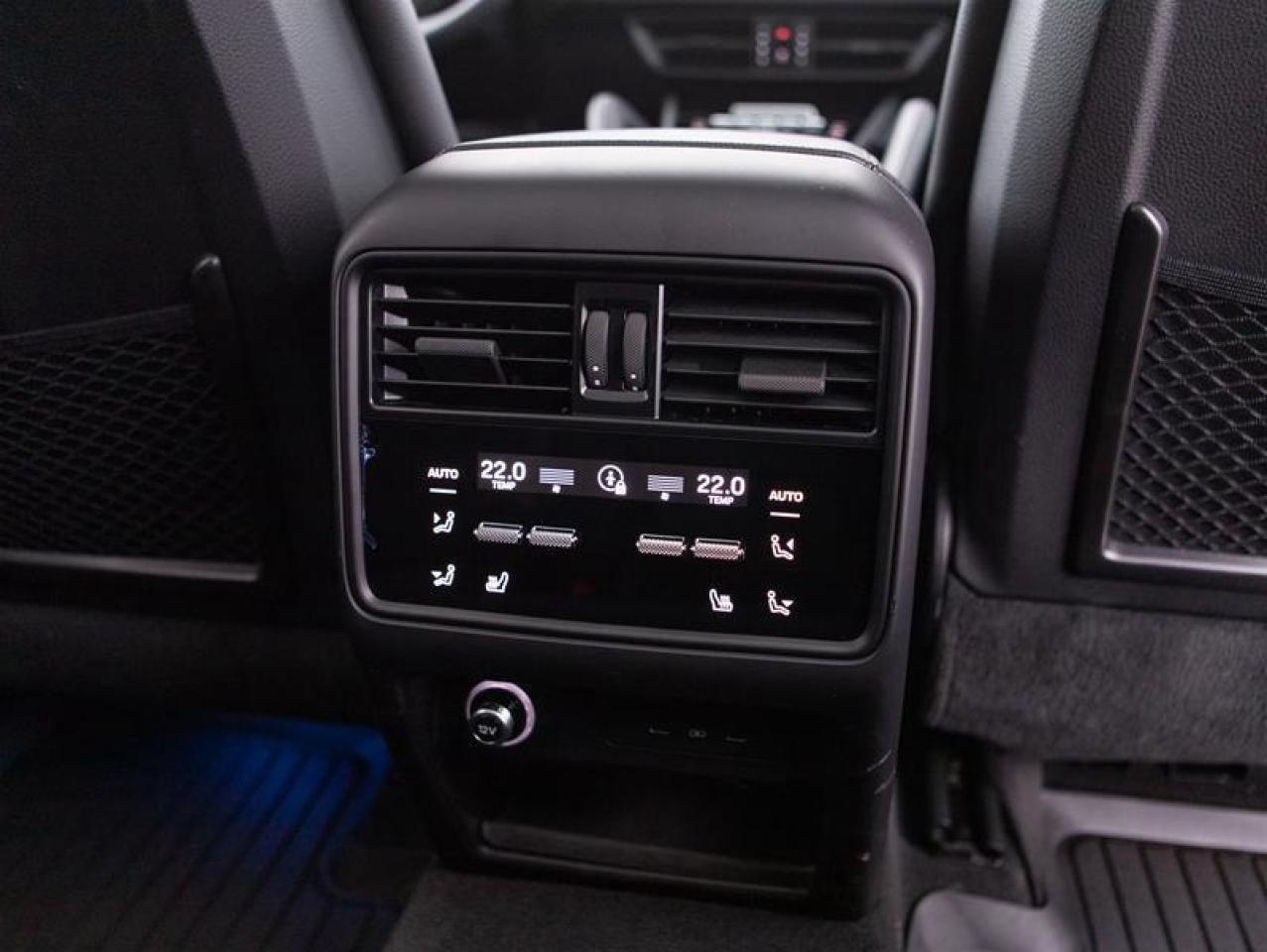 2025 Porsche Cayenne AWD Photo