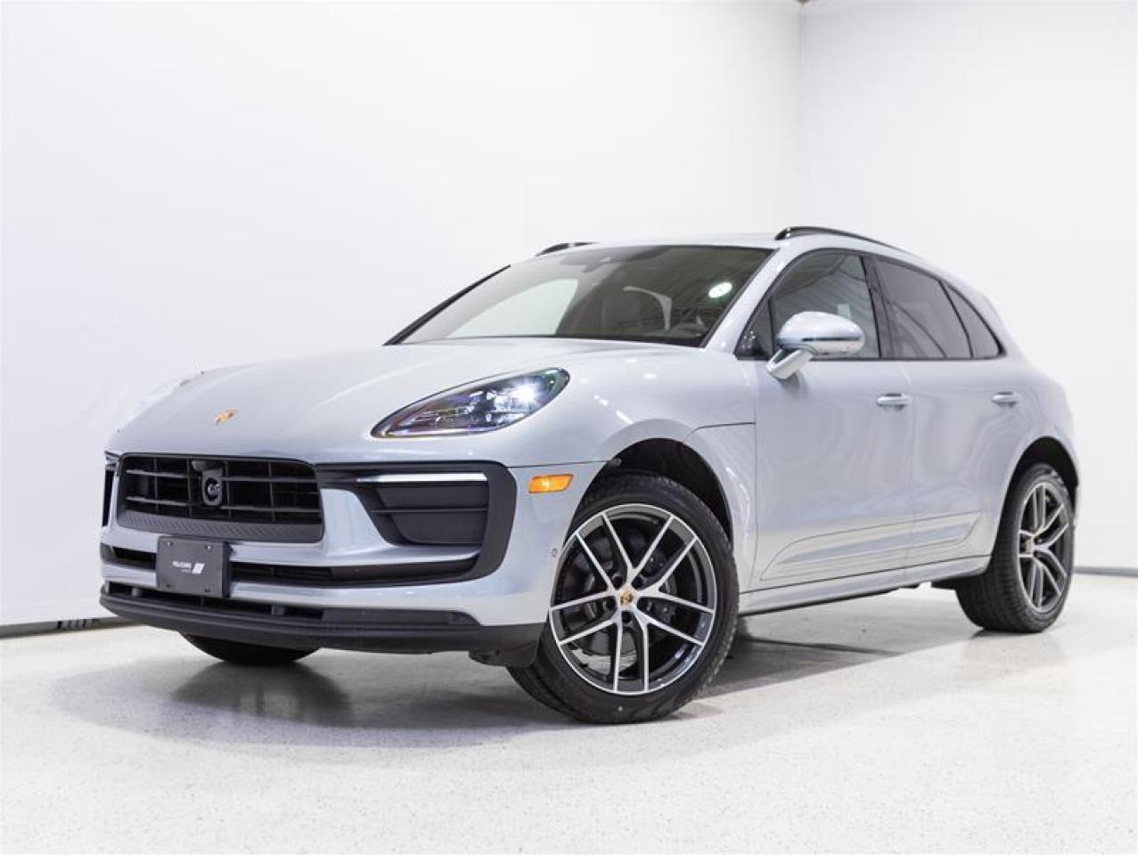 2024 Porsche Macan AWD Photo