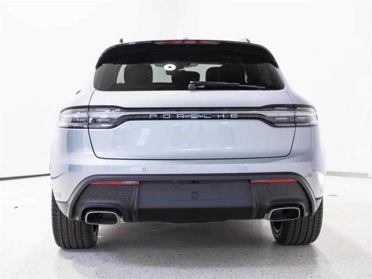 2024 Porsche Macan AWD Photo