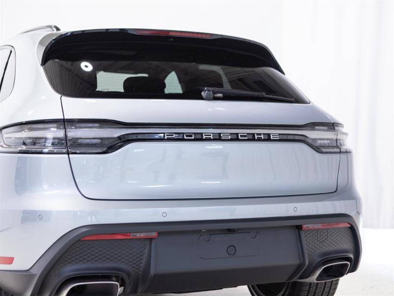2024 Porsche Macan AWD Photo