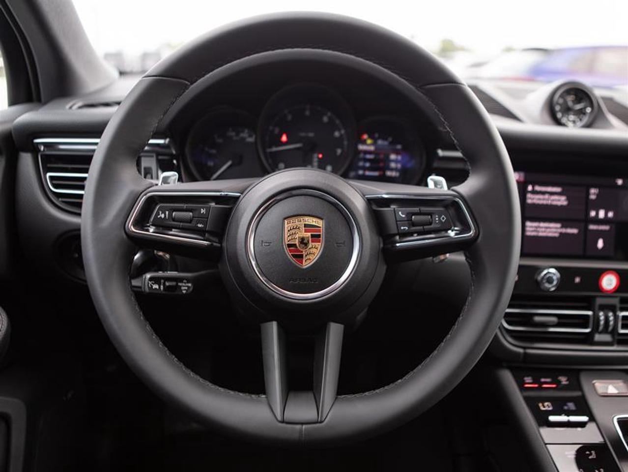 2024 Porsche Macan AWD Photo