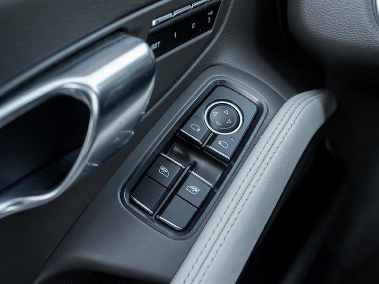 2013 Porsche Boxster S Infotainment Pkg w/ BOSE® Surround Sound System Photo