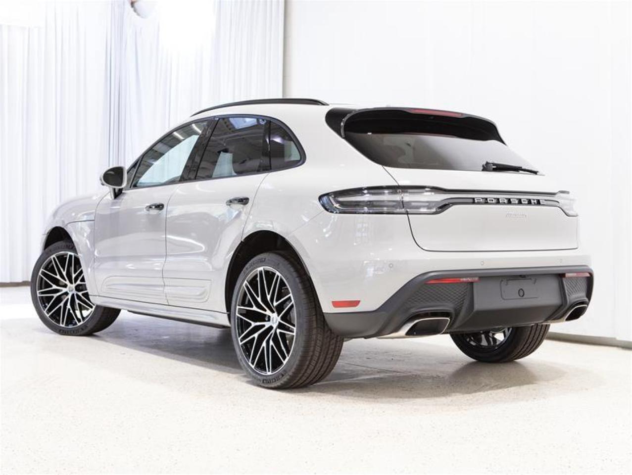 2026 Porsche Macan AWD Photo