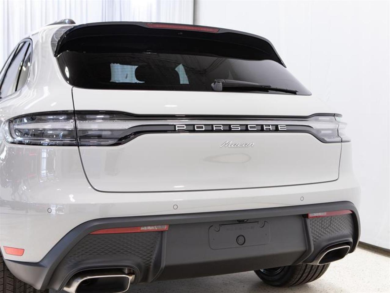 2026 Porsche Macan AWD Photo