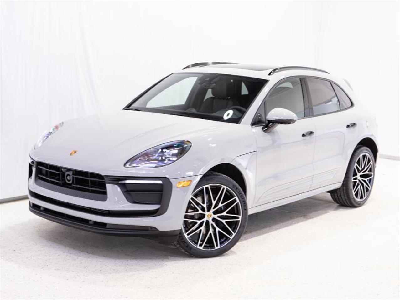 2025 Porsche Macan AWD Photo