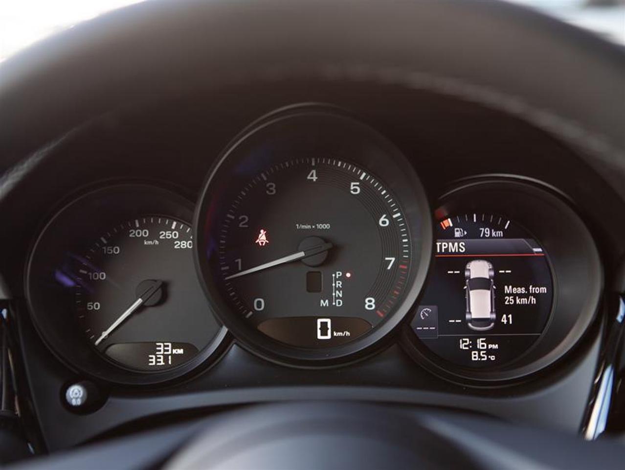 2025 Porsche Macan AWD Photo