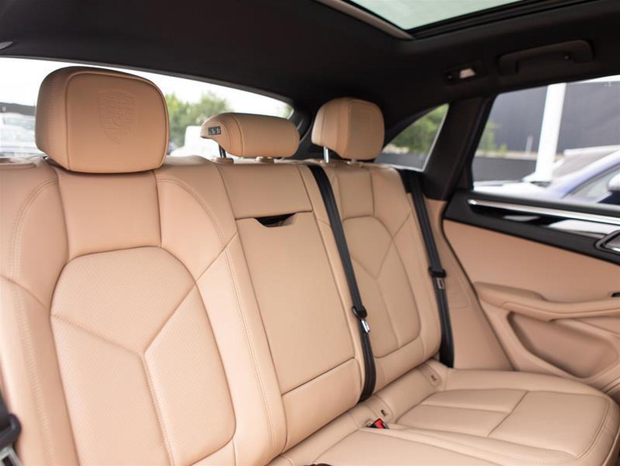 2024 Porsche Macan AWD Photo