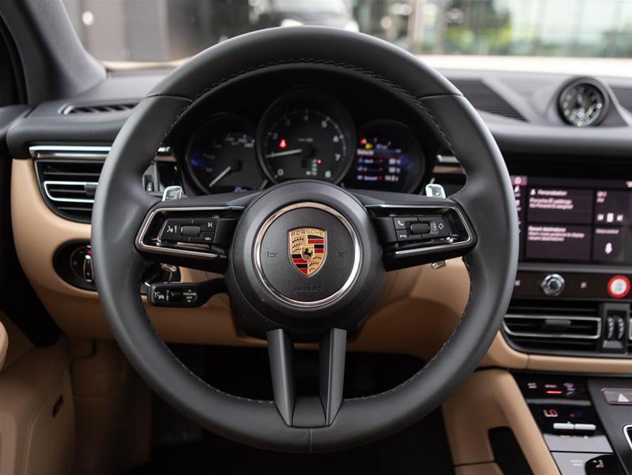 2024 Porsche Macan AWD Photo