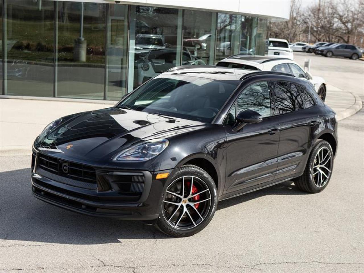 2024 Porsche Macan S AWD Photo