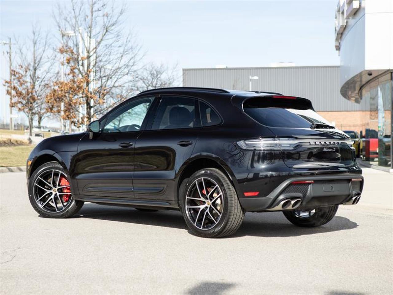 2024 Porsche Macan S AWD Photo2