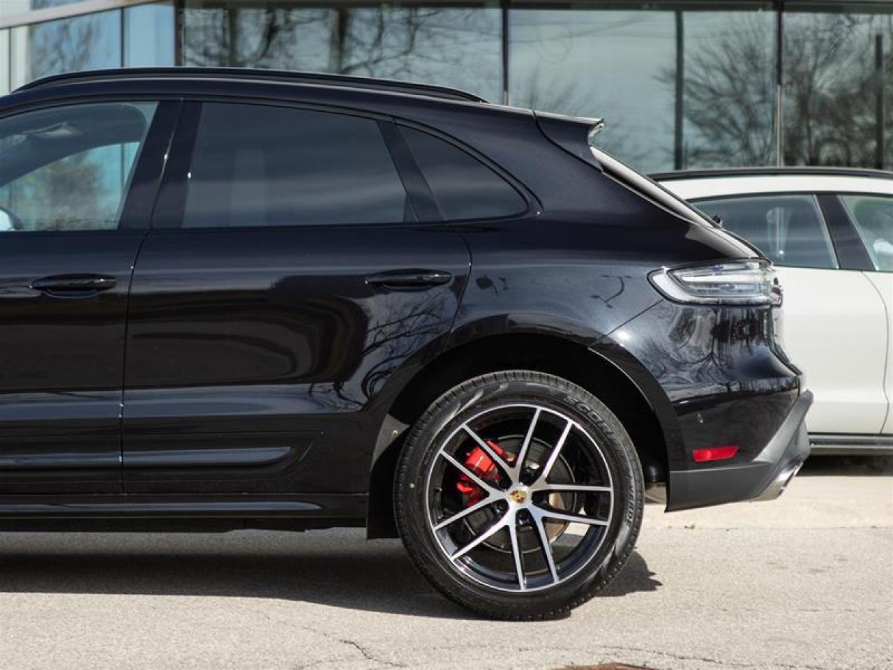 2024 Porsche Macan S AWD Photo