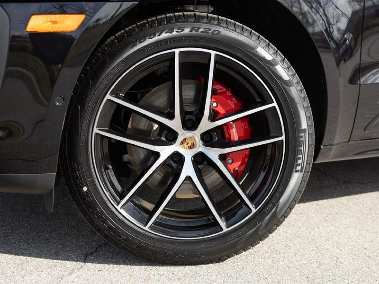 2024 Porsche Macan S AWD Photo