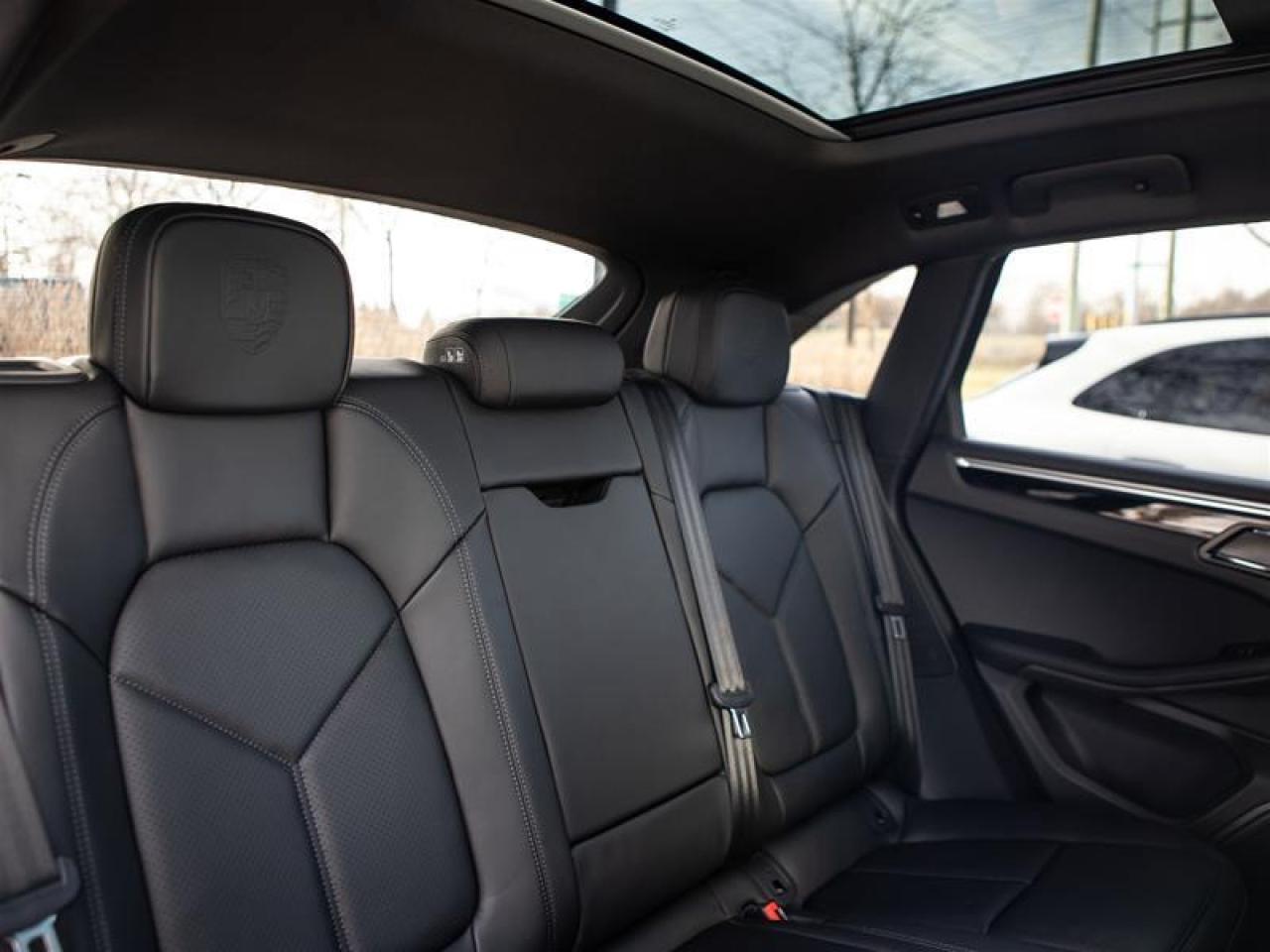 2024 Porsche Macan S AWD Photo