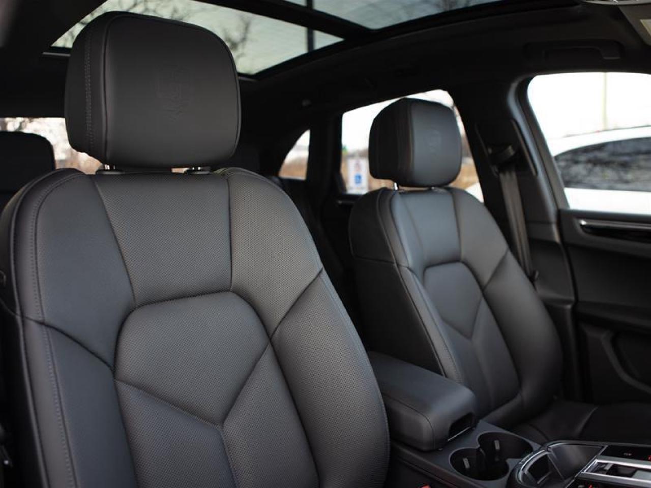 2024 Porsche Macan S AWD Photo