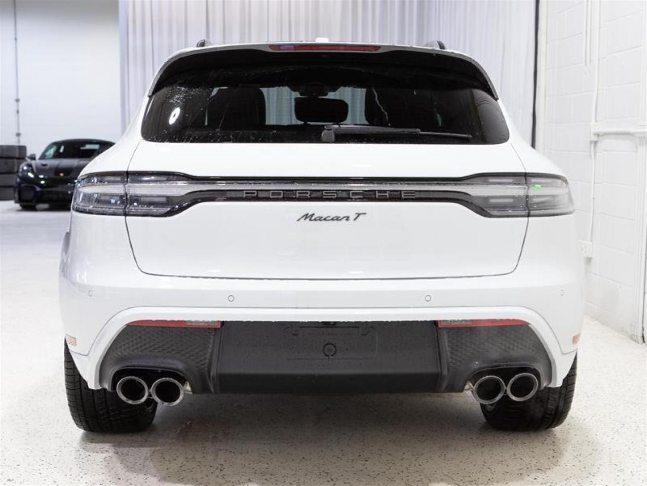 2025 Porsche Macan T AWD Photo