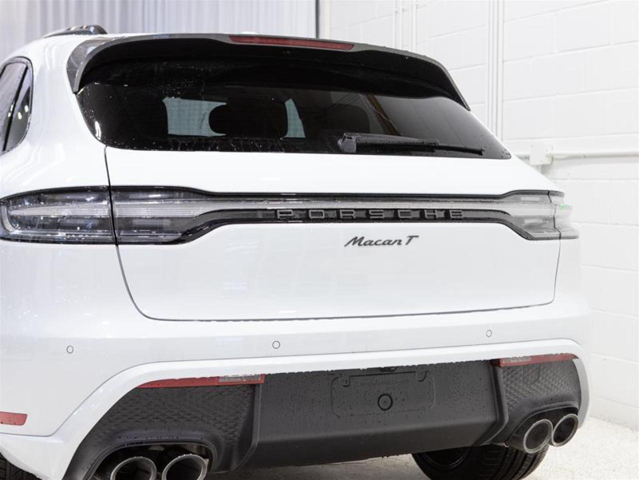 2025 Porsche Macan T AWD Photo