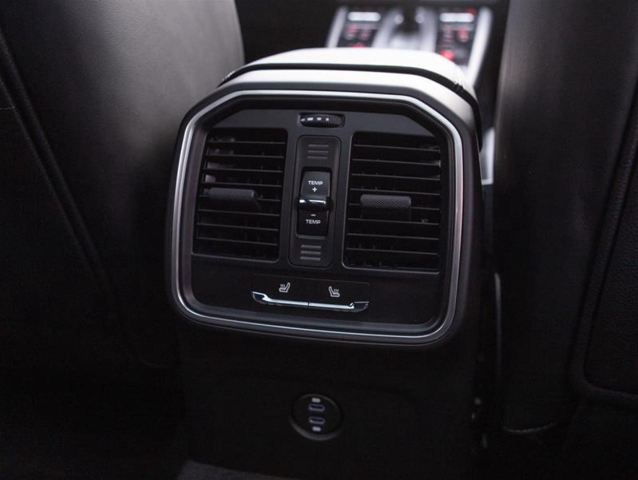 2025 Porsche Macan T AWD Photo