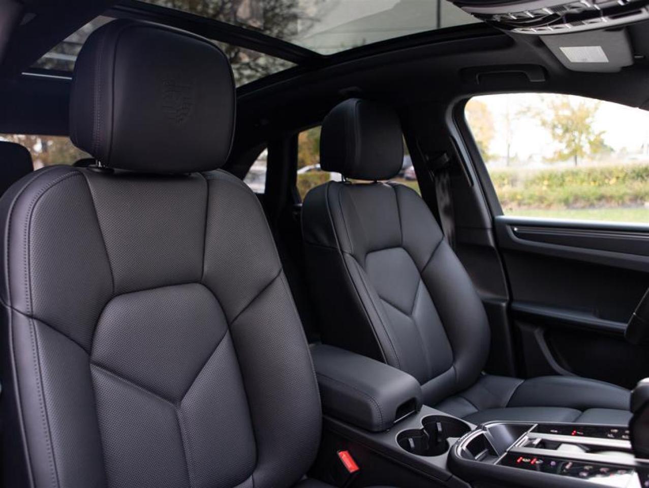 2025 Porsche Macan T AWD Photo