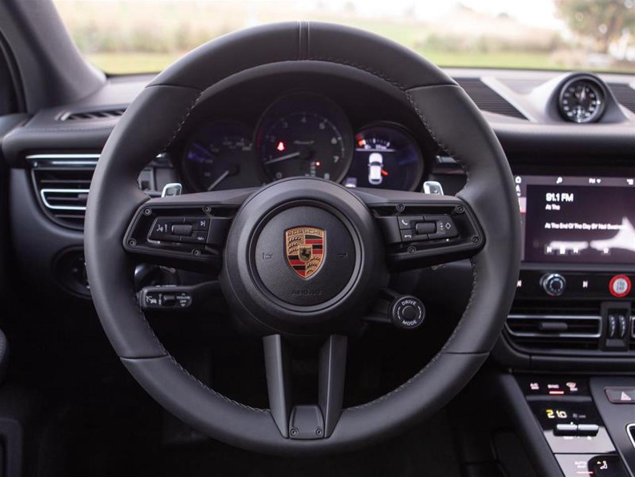 2025 Porsche Macan T AWD Photo