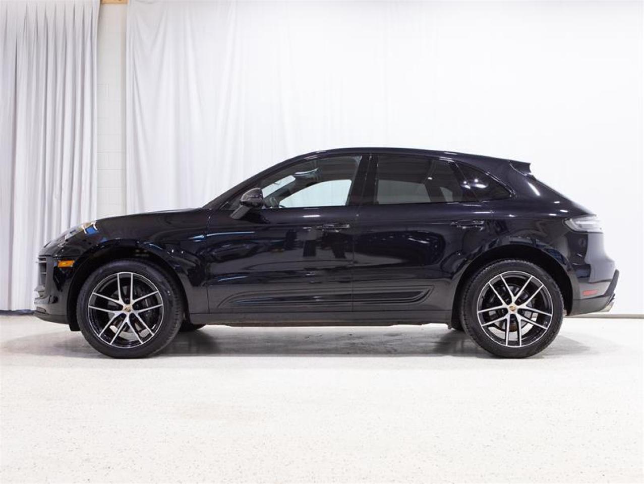 2023 Porsche Macan  Photo