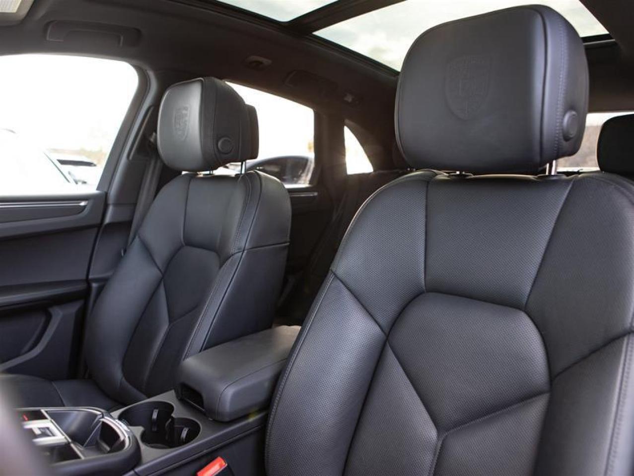 2023 Porsche Macan  Photo